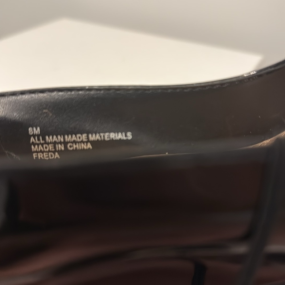 New Rialto Freda wedged shoes patented faux leather size 8, fits 7.5 - Picture 7 of 7